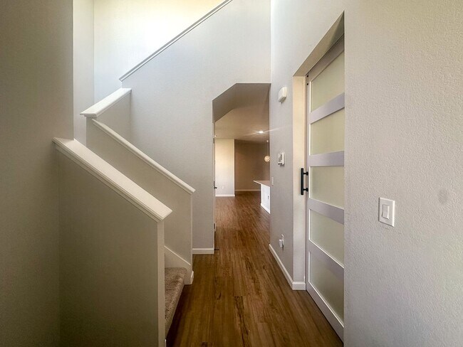 Building Photo - Alder Creek 3bd 2.5ba paired home for rent!