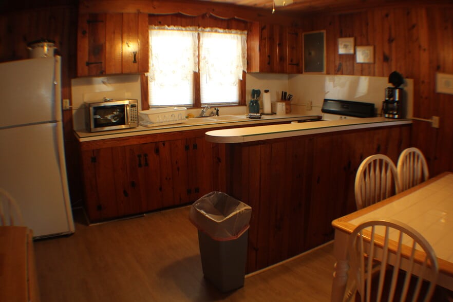 Building Photo - 4616 S Ocean Blvd