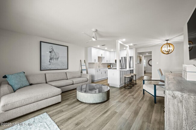 Building Photo - 2343 Costa Verde Blvd