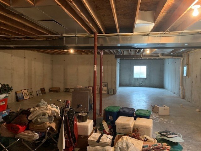 Building Photo - 9336 N Gower Ave