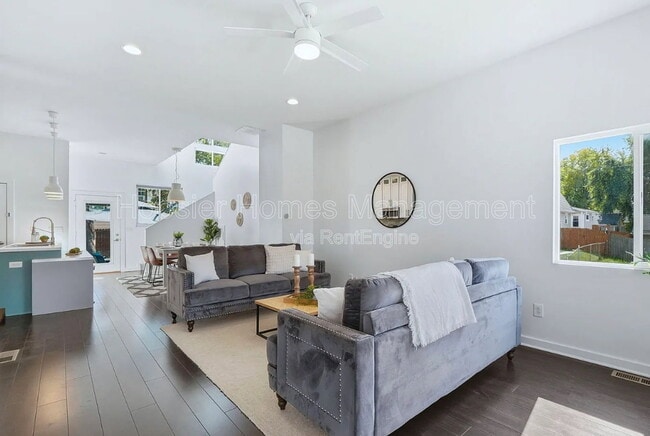 Building Photo - 1421 Leonard St