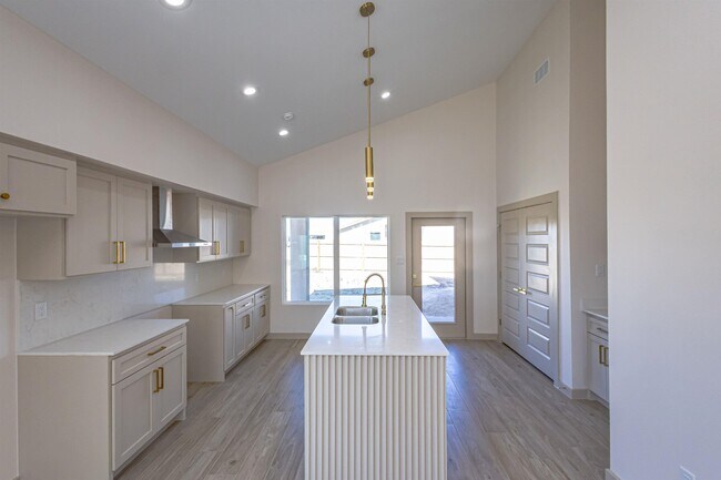 Building Photo - 5704 Kylee Dr