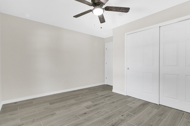 Building Photo - 3502 Fox Hollow Dr