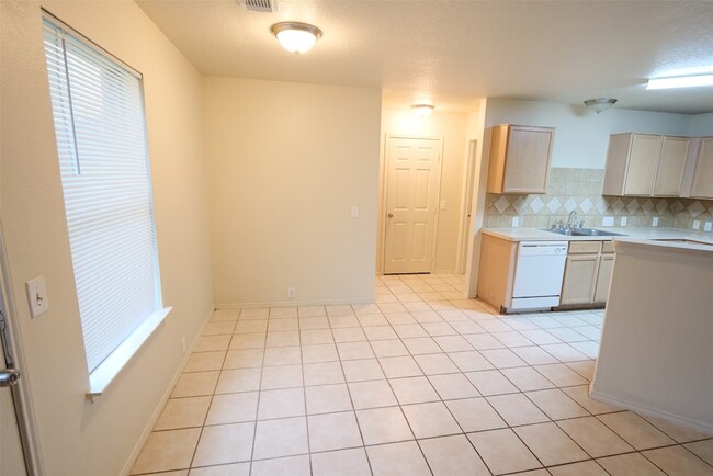 Building Photo - 4814 Dark Canyon Ct