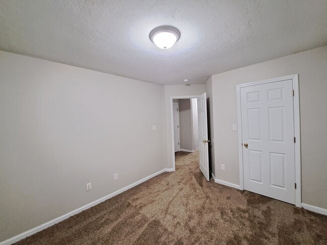 Building Photo - 7607 Pleasantville Way