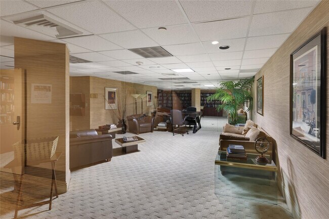 Building Photo - 20191 E Country Club Dr