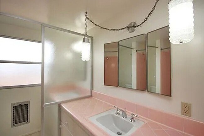 Building Photo - Beautiful 3 bed In Los Angeles