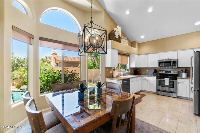 Building Photo - 5512 E Campo Bello Dr