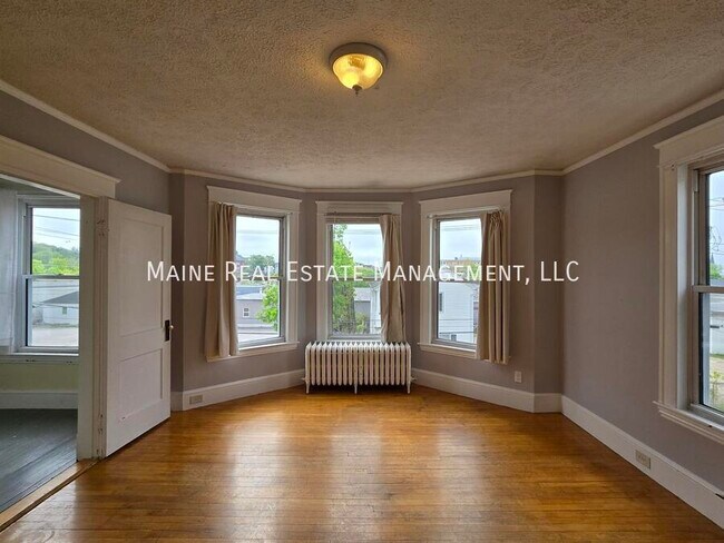 Primary Photo - 76 Spring St