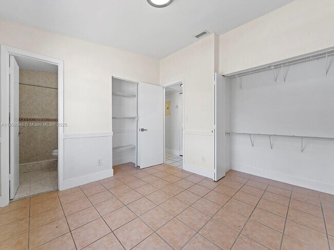 Building Photo - 20875 Grouper Dr