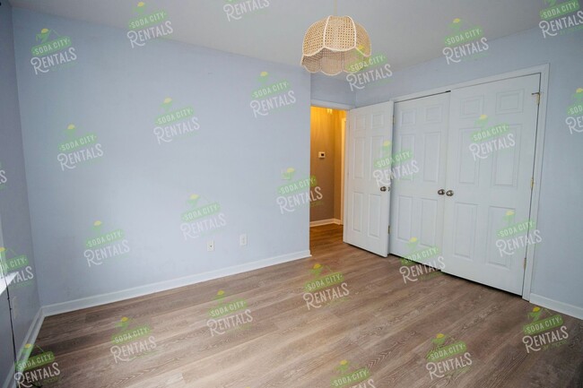 Building Photo - Available Now for Immediate Move In OR Pre...