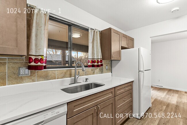 Building Photo - 1024 20th Ave