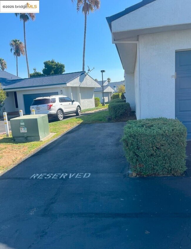 Building Photo - 5789 Cutter Loop