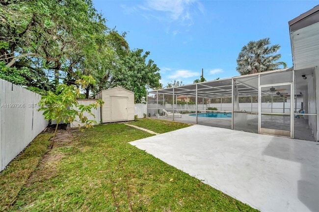 Building Photo - 15010 NE 7th Ave