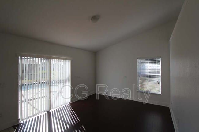 Building Photo - 132 Sunward Run