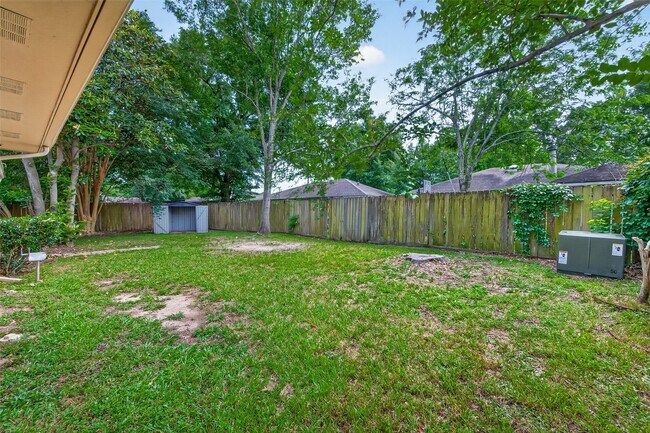 Building Photo - 2502 Old Oak Ln