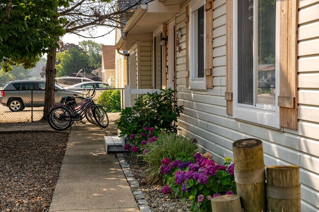 Building Photo - 771 Jane Dr