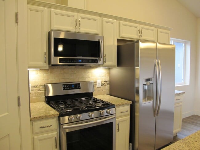 Building Photo - Pending Application!