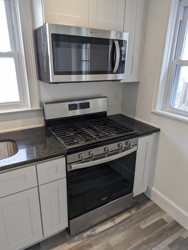 Building Photo - 1143 N 65th St