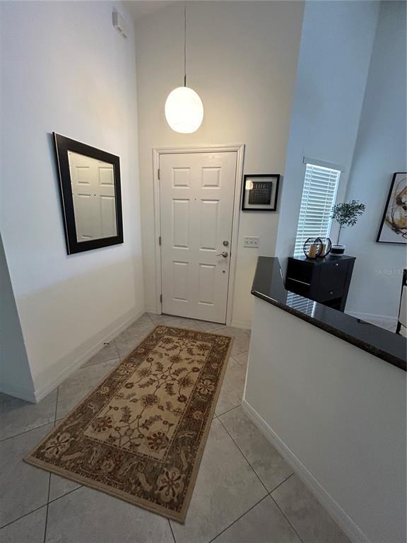Building Photo - 585 Grand Canal Dr