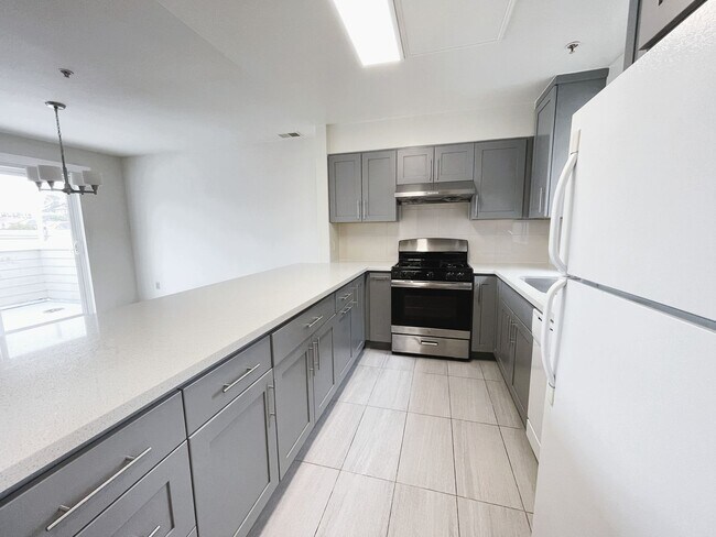 Building Photo - 1520 Noriega St