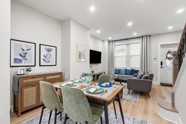 Building Photo - Luxurious 3-Bedroom Townhome in Point Breeze! Available NOW!