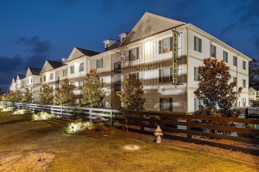 Stone Ridge Luxury Apartments 600 E 4th St Adel GA 31620 Apartment Finder
