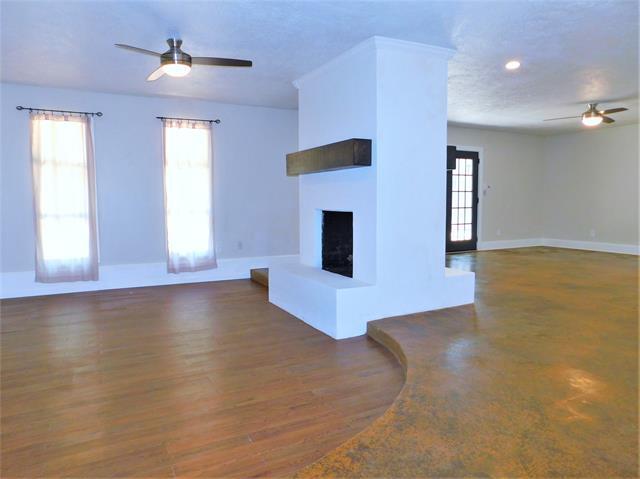 Building Photo - 2027 Bowling Green St