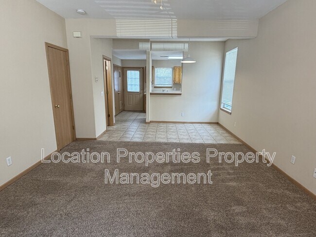 Building Photo - 2201 Westdale Rd