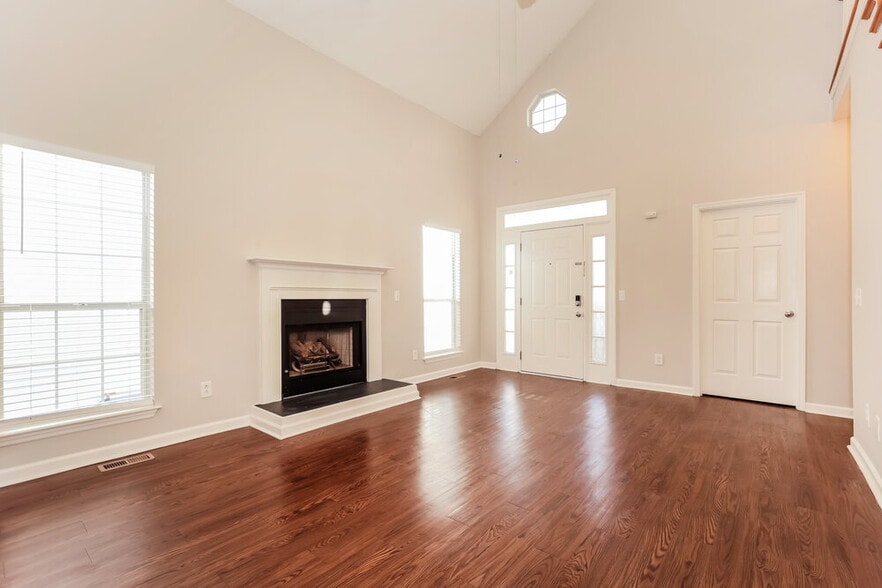 Building Photo - 1513 Bell Trace Dr