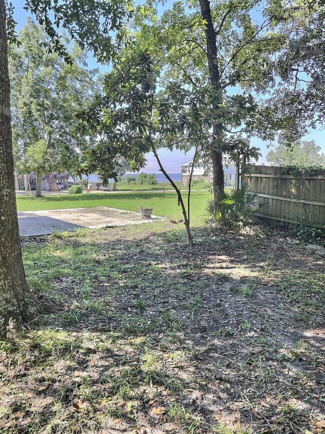 Building Photo - 3 Bedroom Home in Ocean Springs