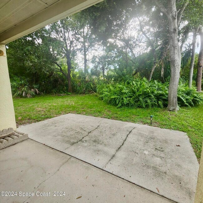 Building Photo - 3147 Dunhill Dr