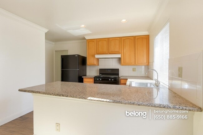 Building Photo - 210 N Delaware St