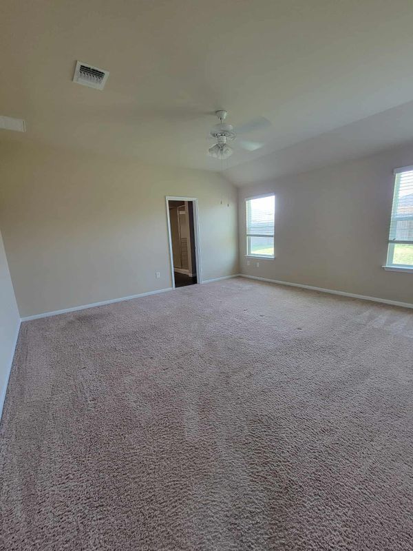 Building Photo - 213 Camellia Dr