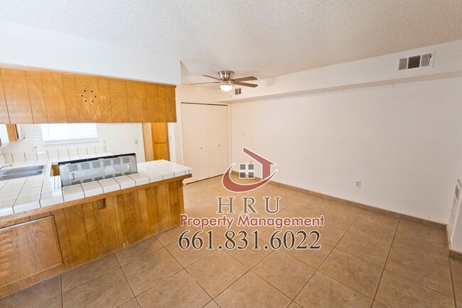 Building Photo - SW- condo 1bed-1.bath