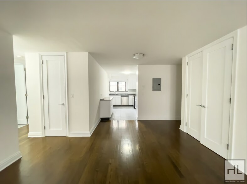 Building Photo - East 89 Street