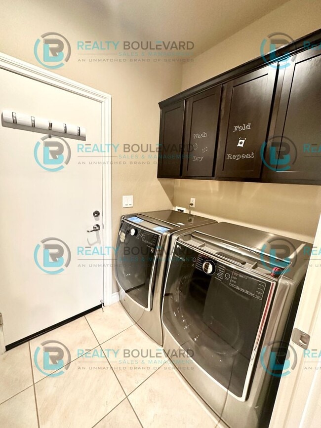 Building Photo - Beautiful 3 Bedroom located in Cold Springs!