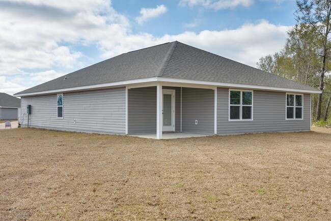 Building Photo - Cul-de-sac home with fully fenced in yard