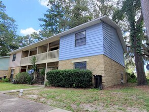 Building Photo - FOR RENT 2 bedroom 1.5 bath townhome