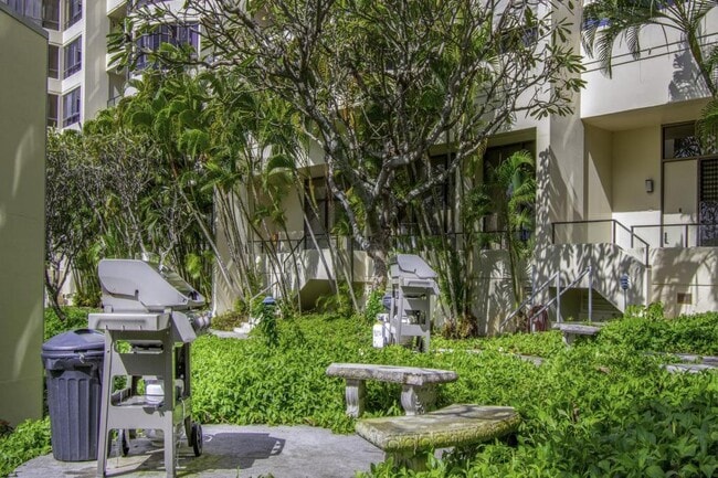 Building Photo - 6770 Hawaii Kai Dr