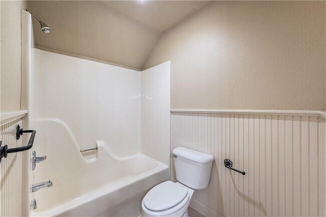 Building Photo - 55 Purfleet Dr