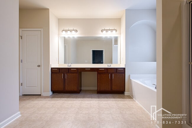 Building Photo - 332 Hardy Ives Ln