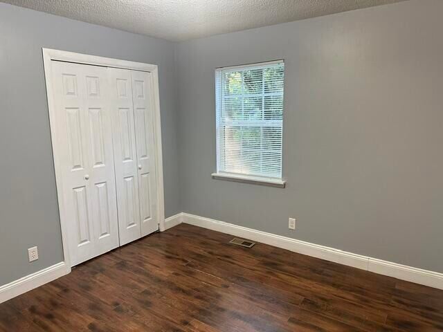Building Photo - 4045 Brookcrest Dr