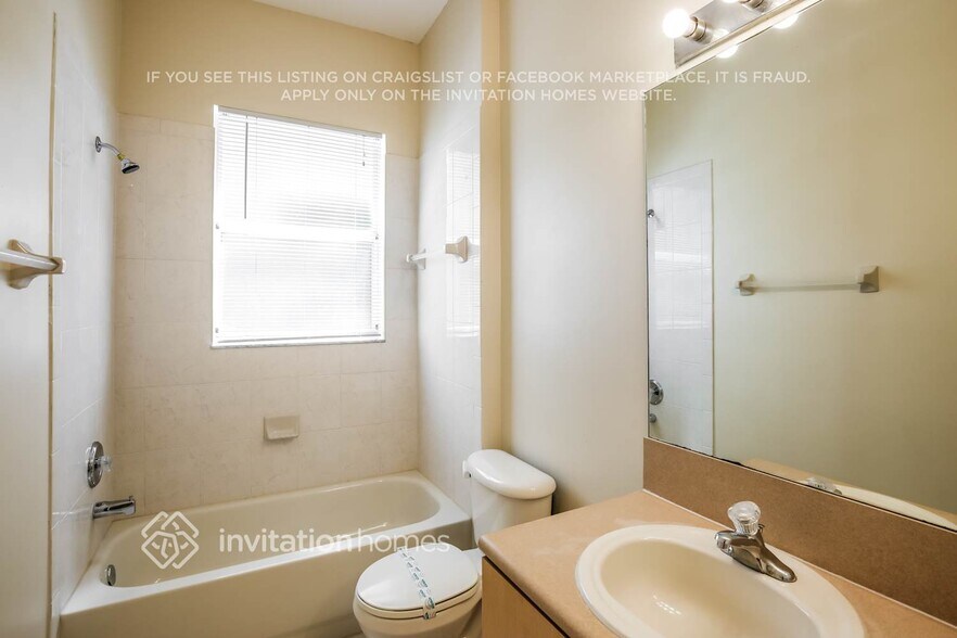 Building Photo - 2150 NE 37th Rd