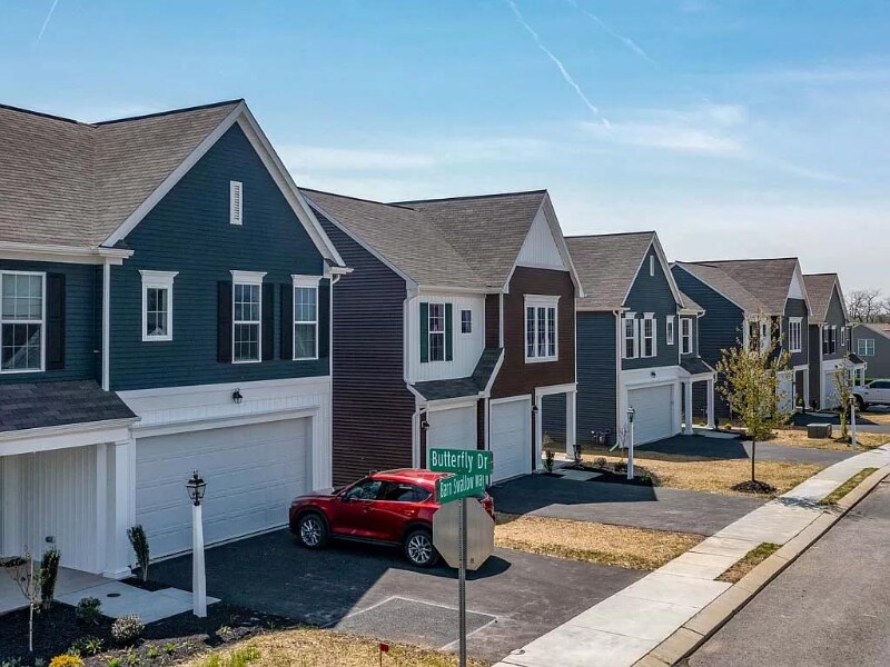 Building Photo - 801 Barn Swallow Wy