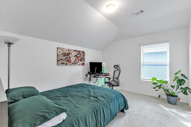 Building Photo - 17608 Penfolds Dr