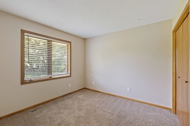 Building Photo - 1711 Slater Ln