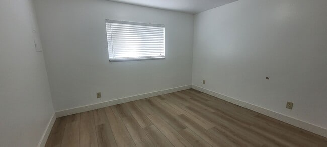 Building Photo - 2 Bedroom Unit in Provo