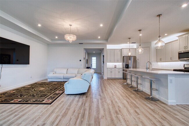 Building Photo - 10407 SW Aquila Wy