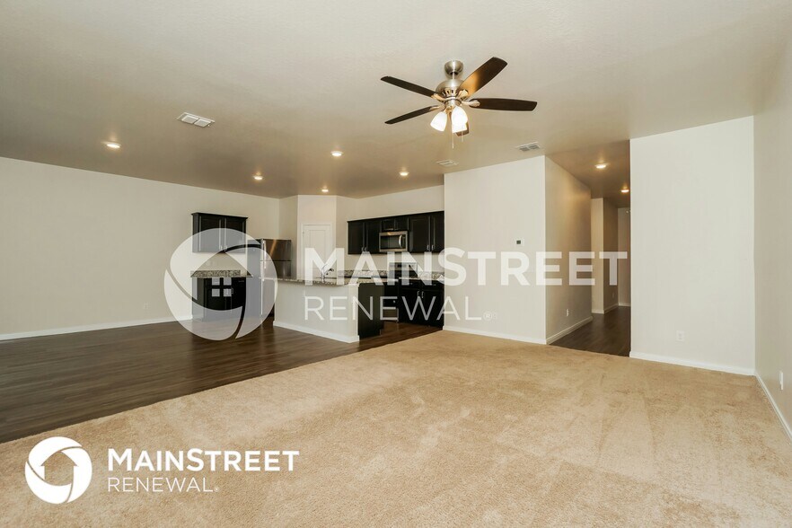 Building Photo - 5450 Malakoff Dr